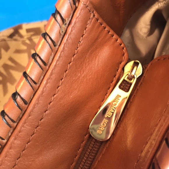 Michael Kors Signature bag - Picture 6 of 16